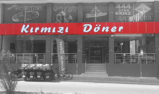 kirmizi doner modern evler